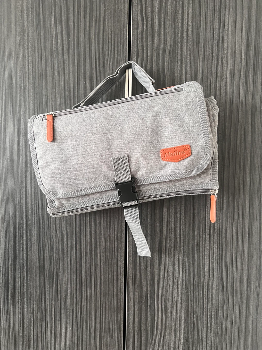 Alatino Portable Changing Pad & bag
