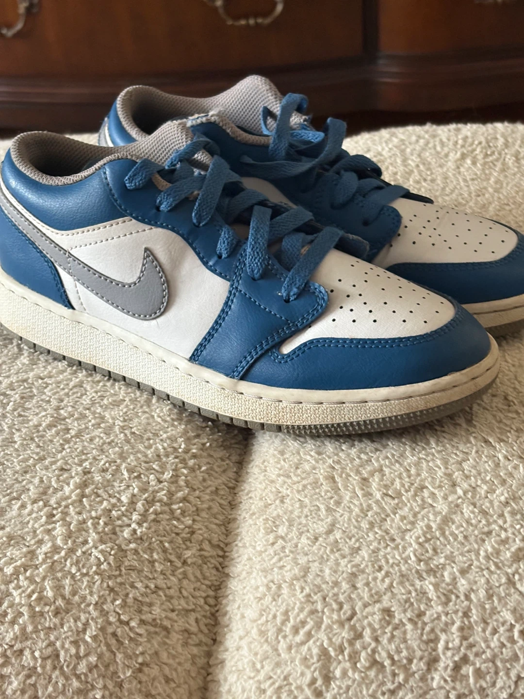 Nike Air Jordan 1 Low Blue/White size 5Y - photo 2