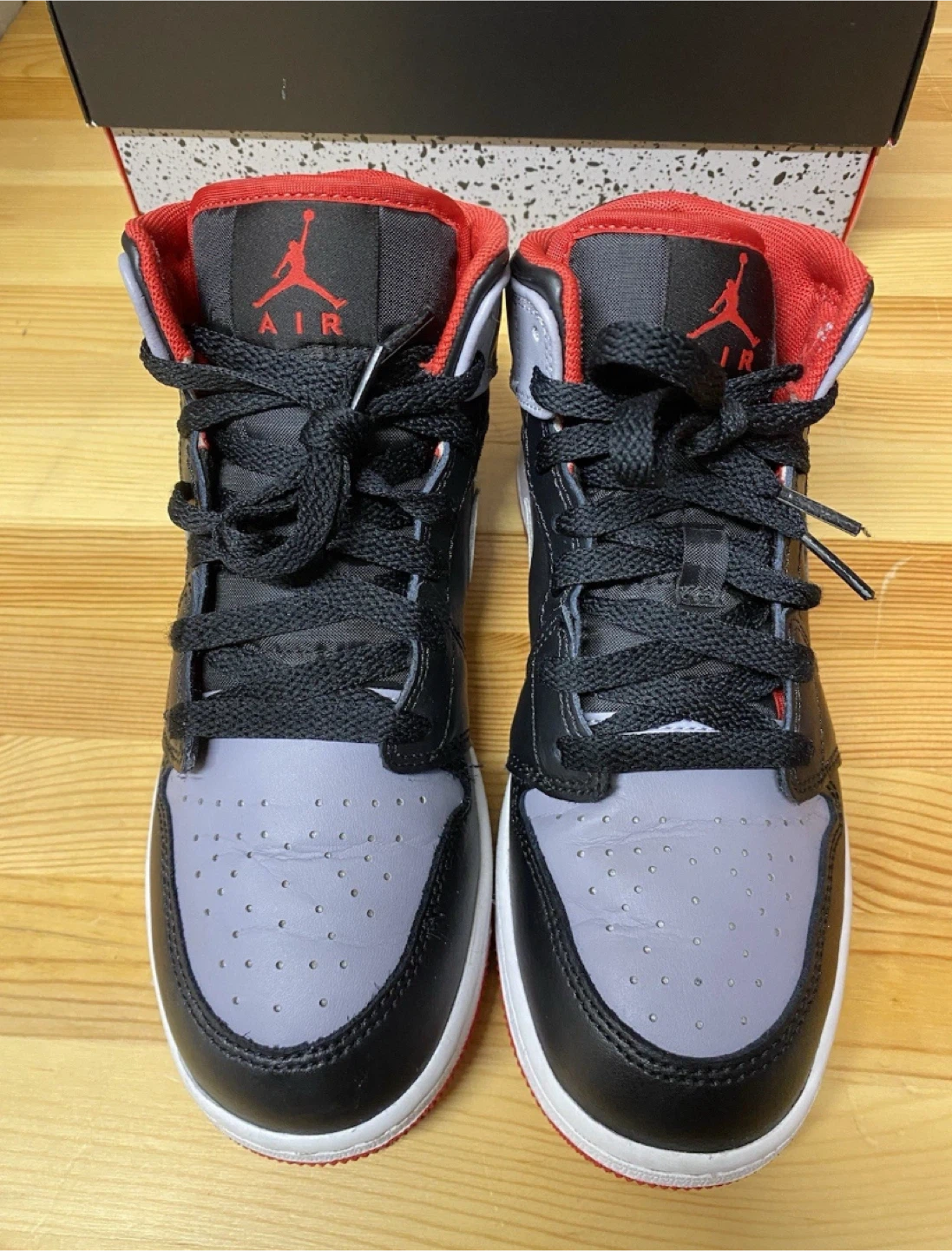Air Jordan 1 Mid Bred Shadow- Size 5.5Y - photo 3