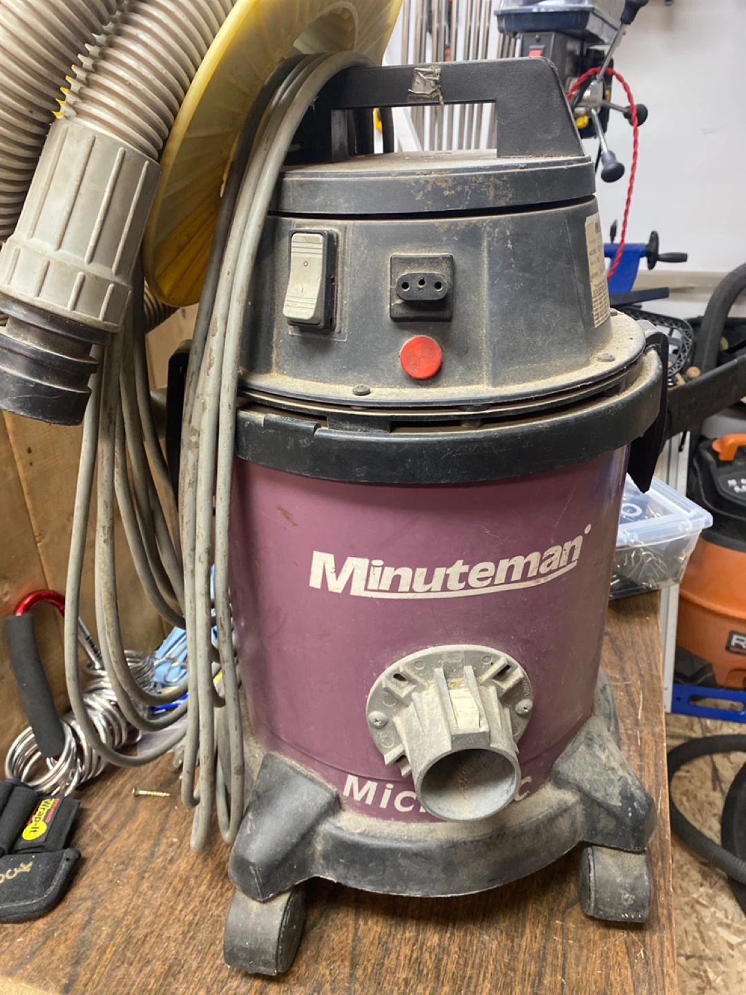 Minuteman HEPA Vacuum Model 829117-M