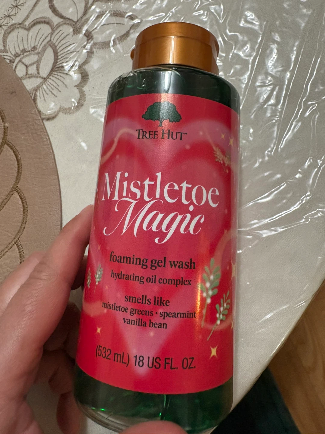Tree Hut Mistletoe Magic Foaming Gel Wash (18 oz) - photo 2