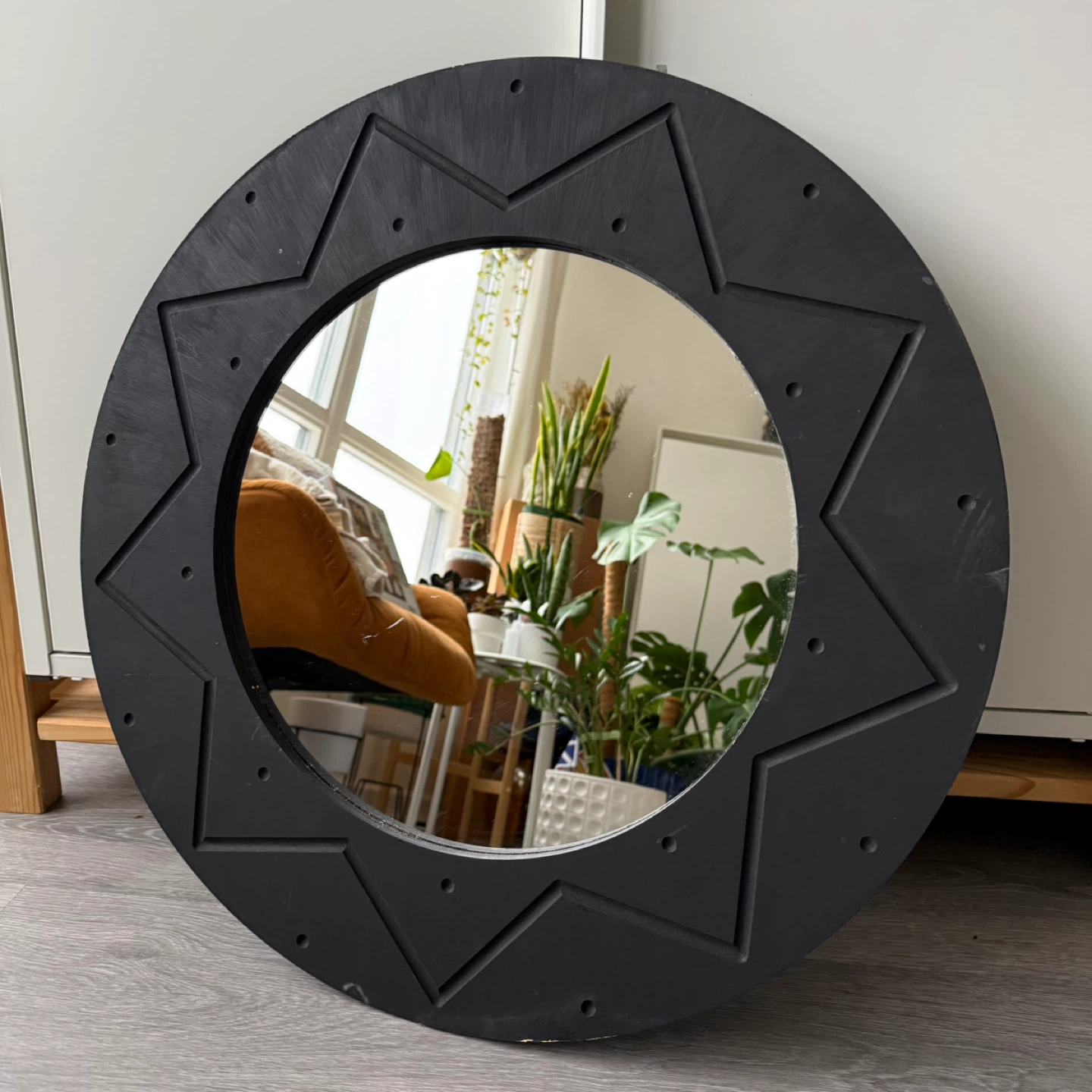 Round Black Wall Mirror