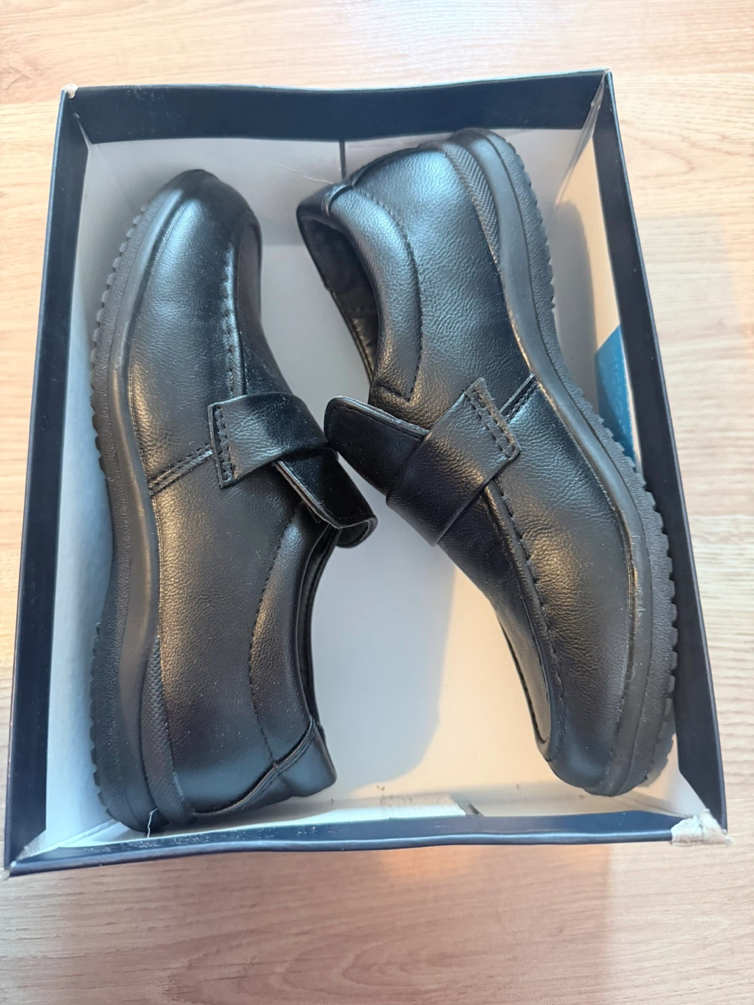 Boys Black Leather Loafers- size 1🧡 - photo 4