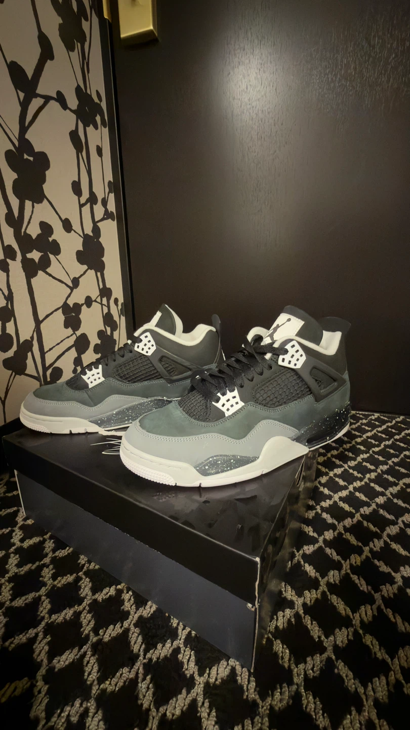 Air Jordan 4 Fears Size 9 - photo 2