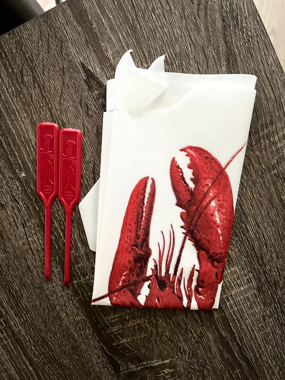 Lobster bib and picks