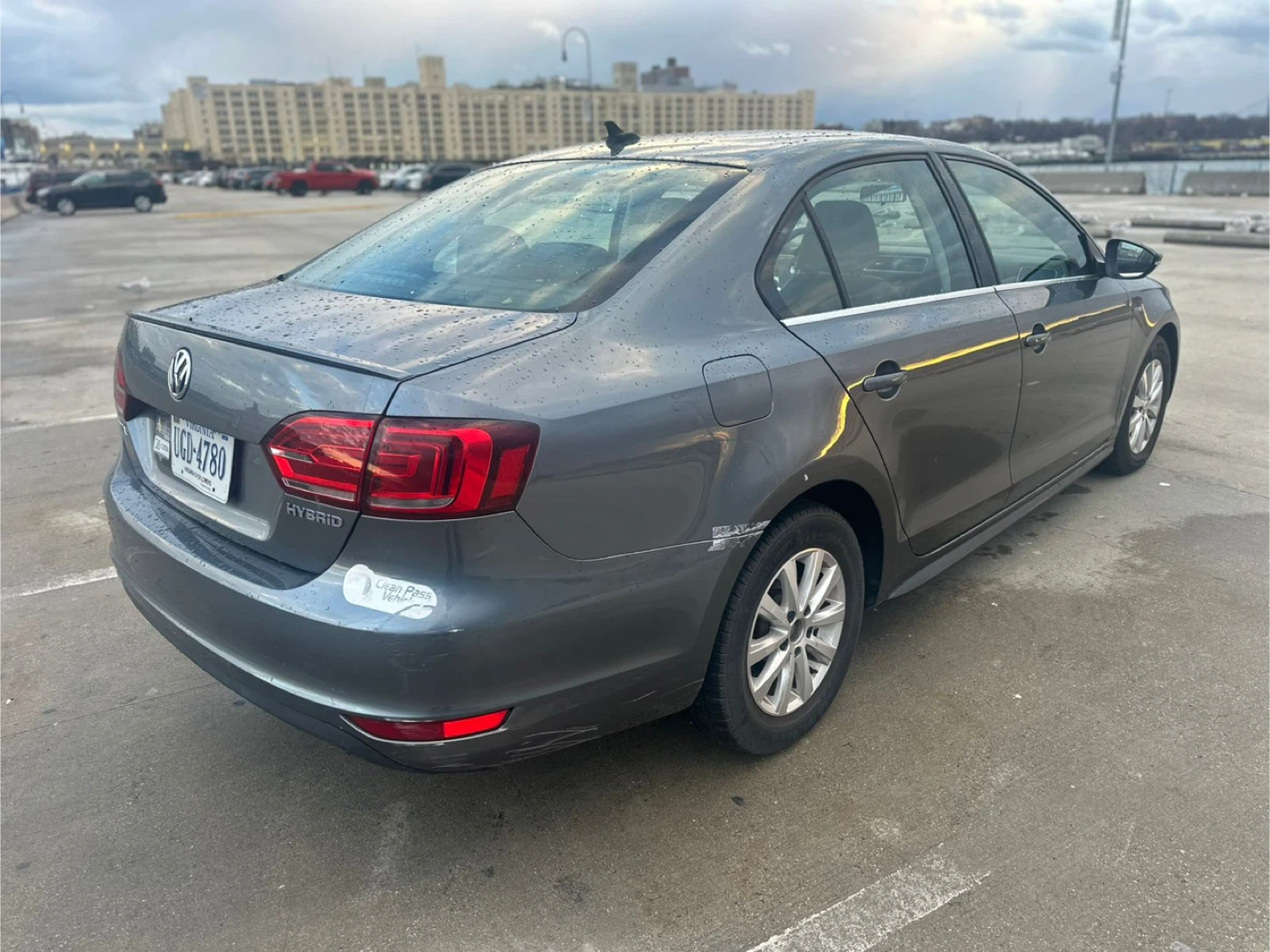 Volkswagen Jetta Hybrid Sedan - photo 5