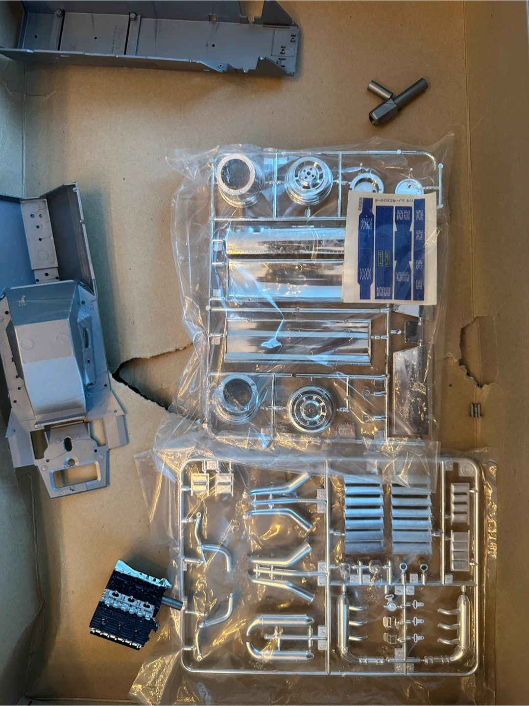 Original Renault RE 20 Turbo 1:12 Scale Model Kit - photo 4