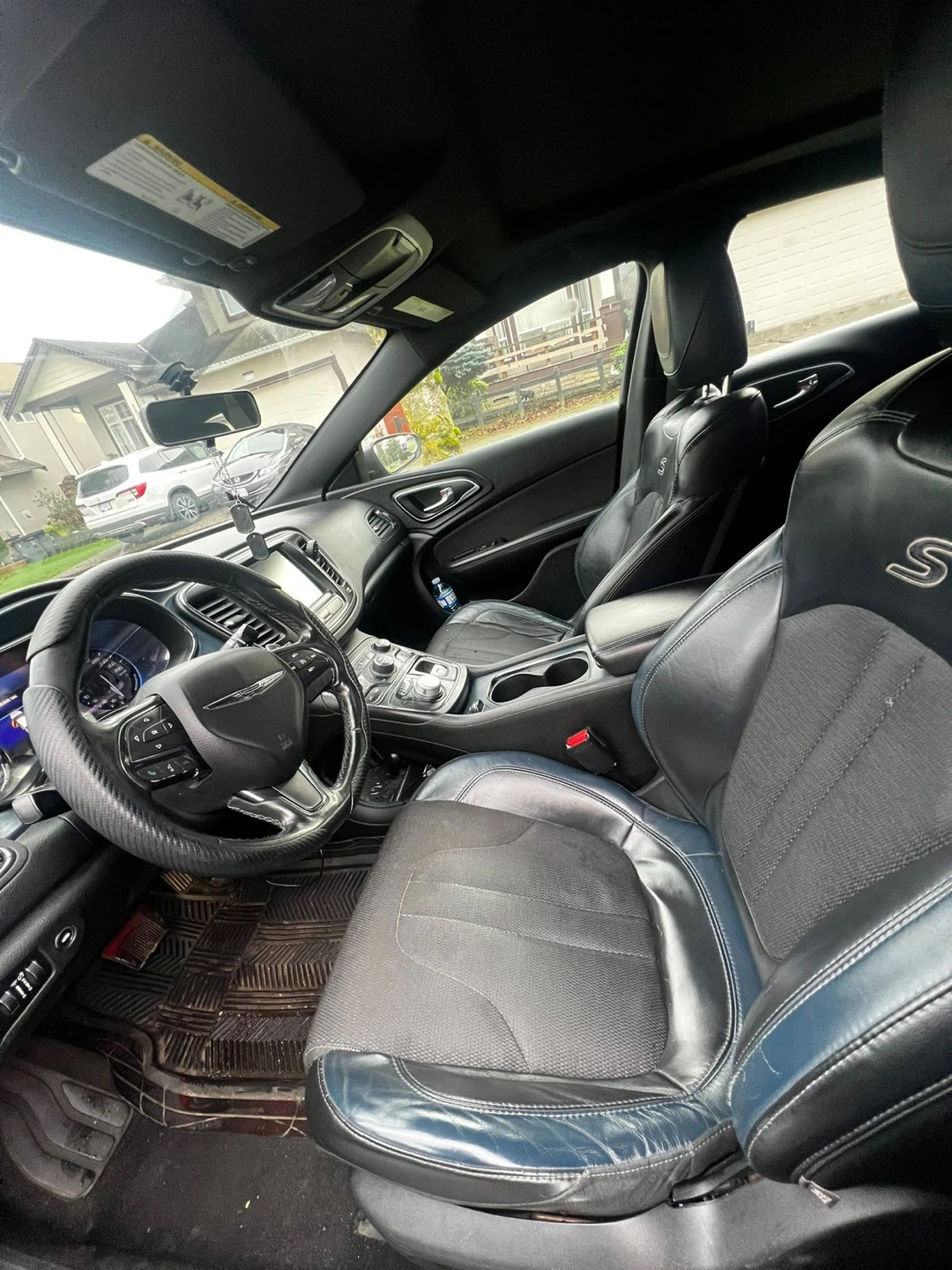 Chrysler 200 Sedan - Black Interior - photo 5