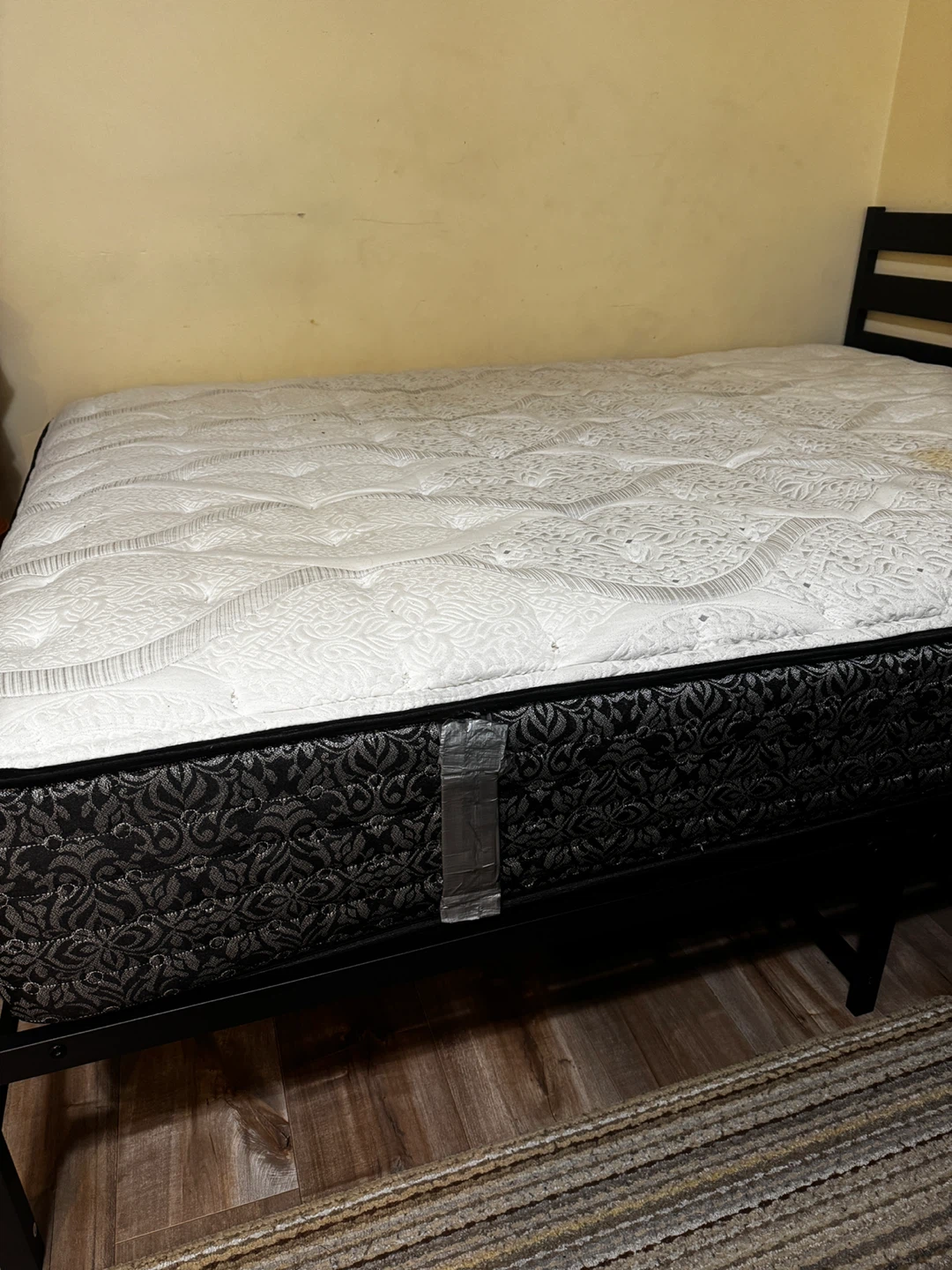 Queen Size Mattress and bed - photo 2