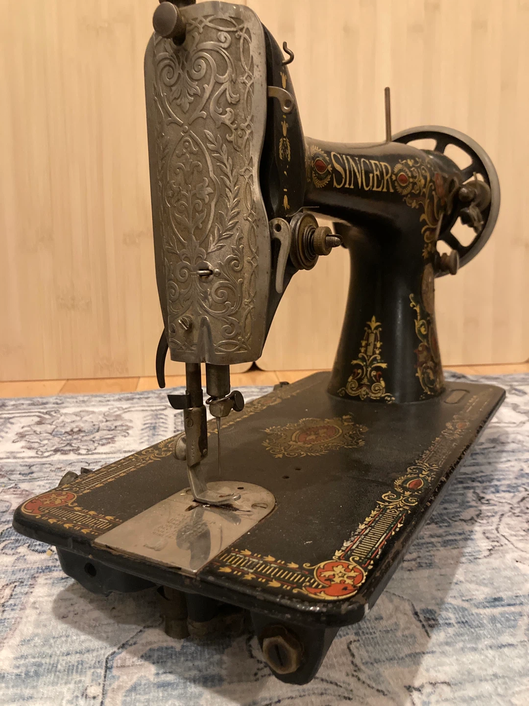 Vintage Singer Sewing Machine - photo 3