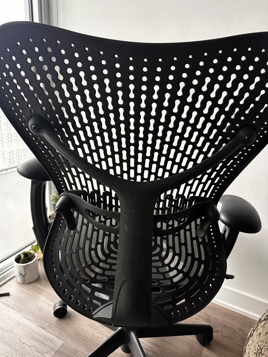 Herman Miller Mirra Chair - Graphite - photo 3