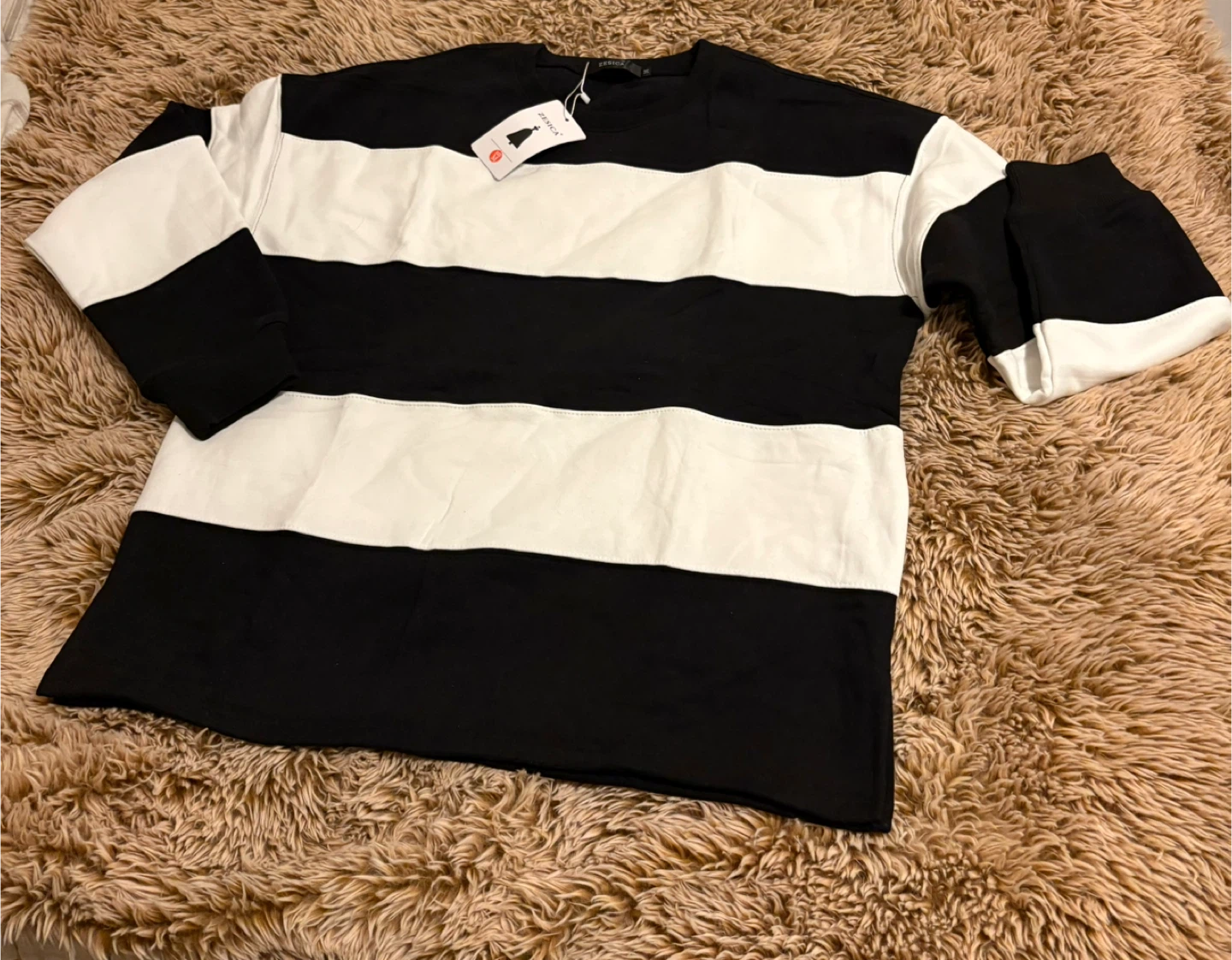 Zesica Striped Long Sleeve Top - Size M - photo 5