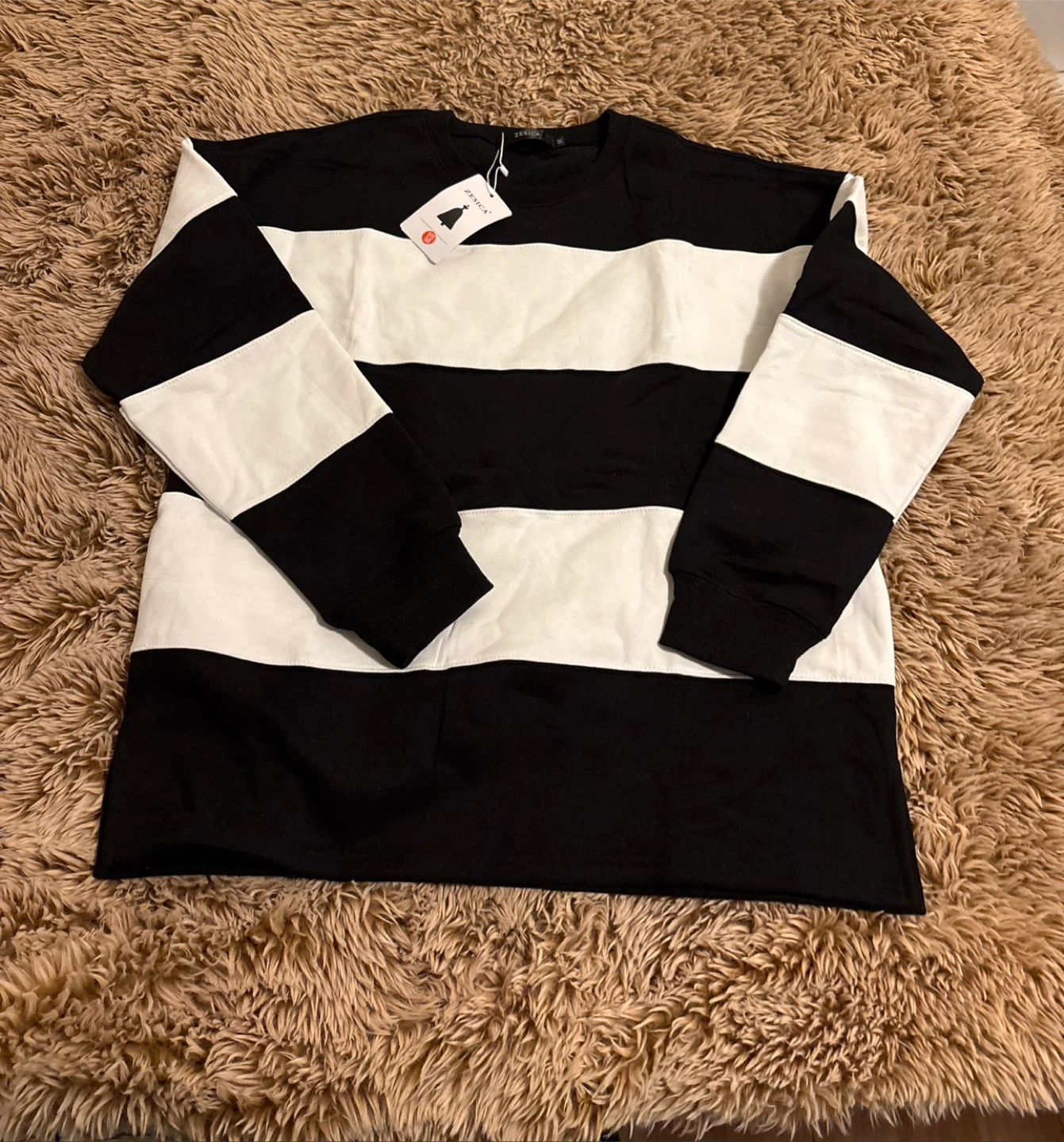 Zesica Striped Long Sleeve Top - Size M - photo 4