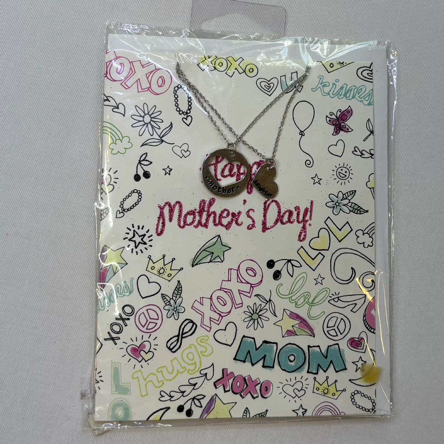 Claires Mothers Day Greeting Card Mother Daughter Necklace Set - photo 2