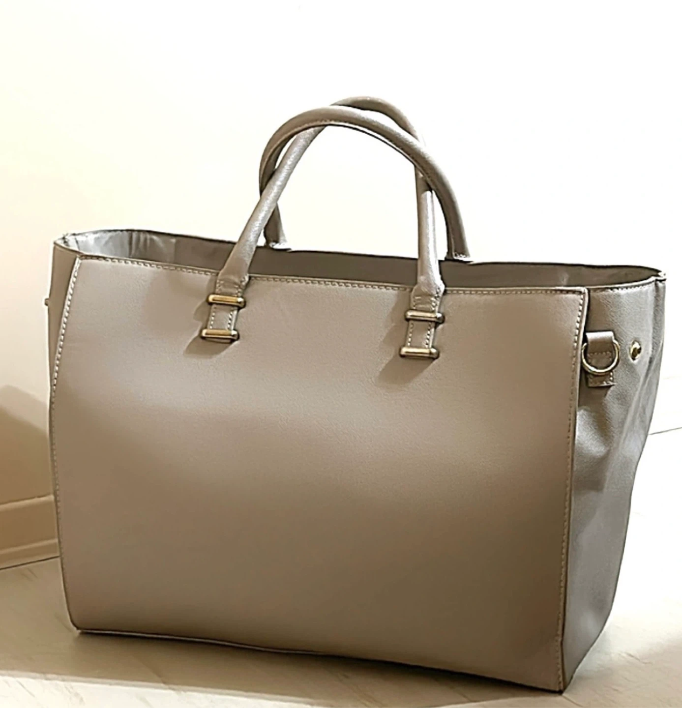 👜 H&M Women’s Leather Tote / Purse – Large Size