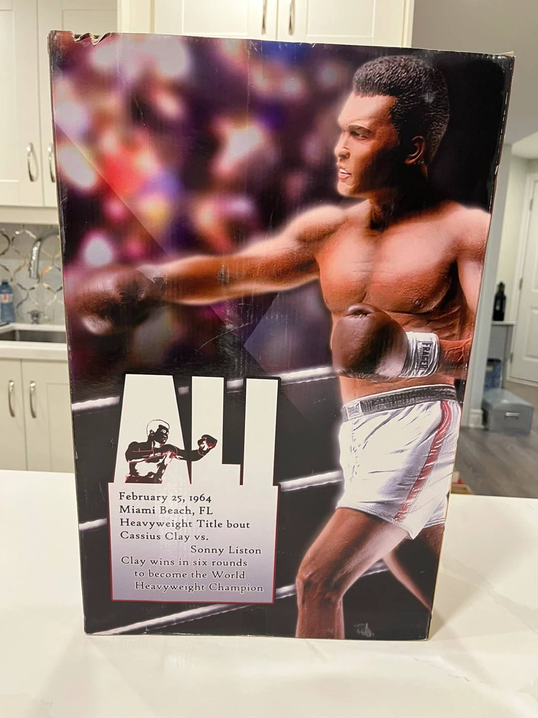 Muhammad Ali 18" Motion Activated Sound Figure - photo 4