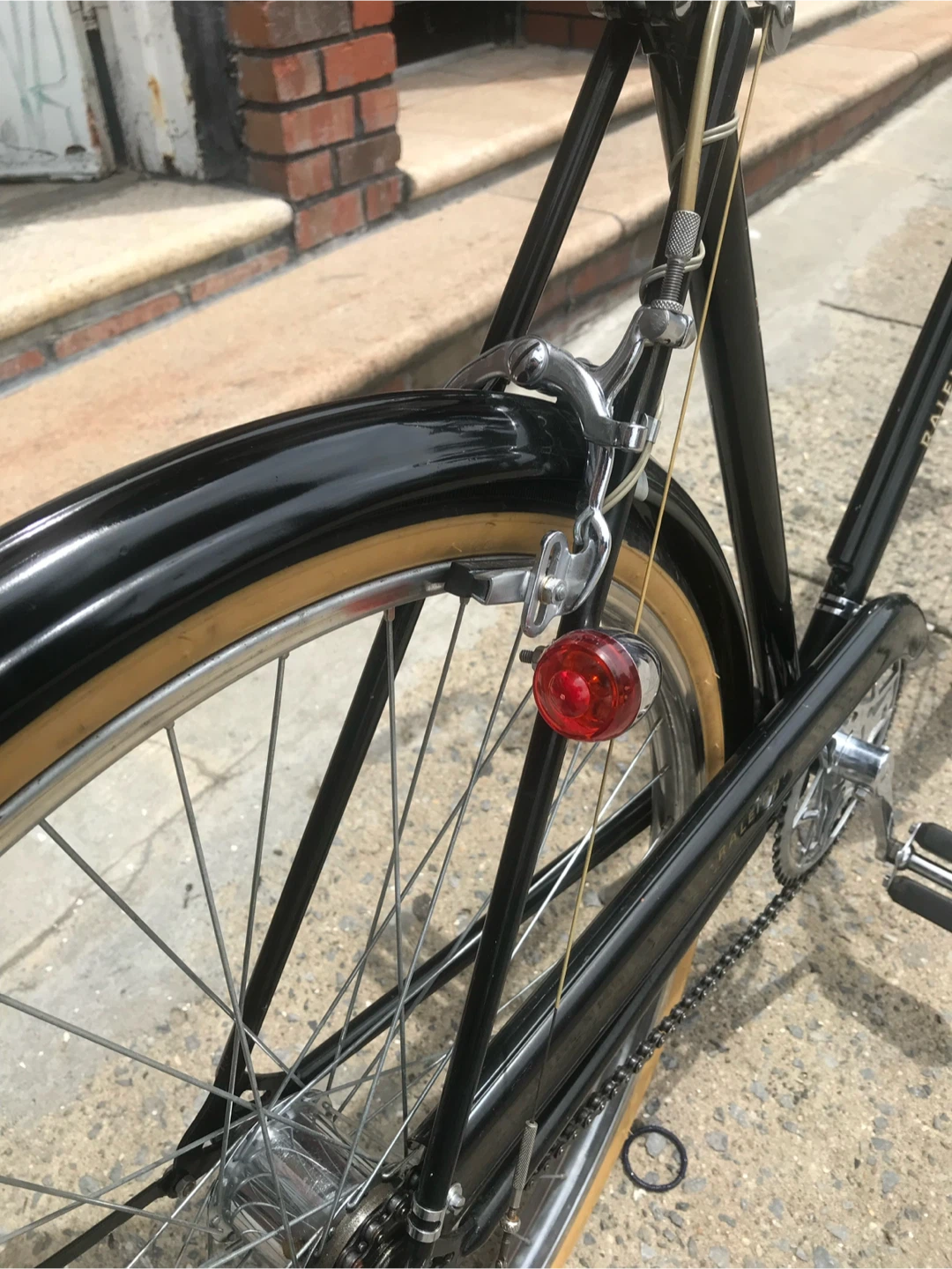 Raleigh Sports Vintage Bike, Brooks Saddle - photo 5