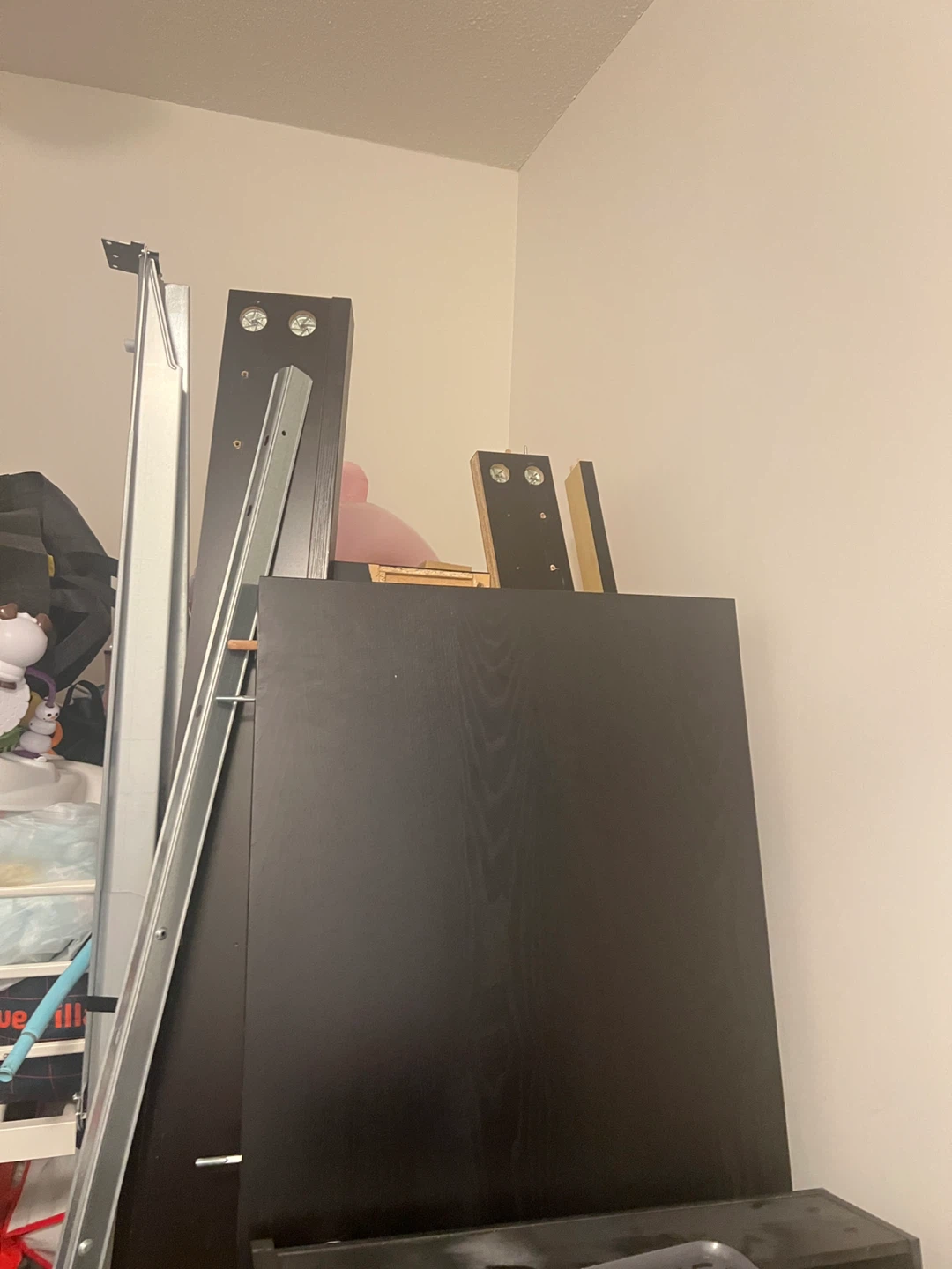 Free Broken bed only parts - photo 2