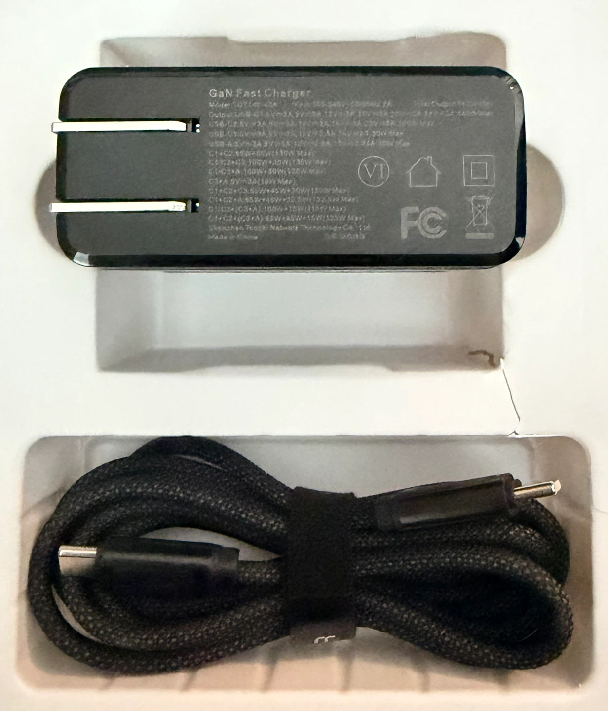 Toocki 140W GaN Fast Charger (New) - photo 3