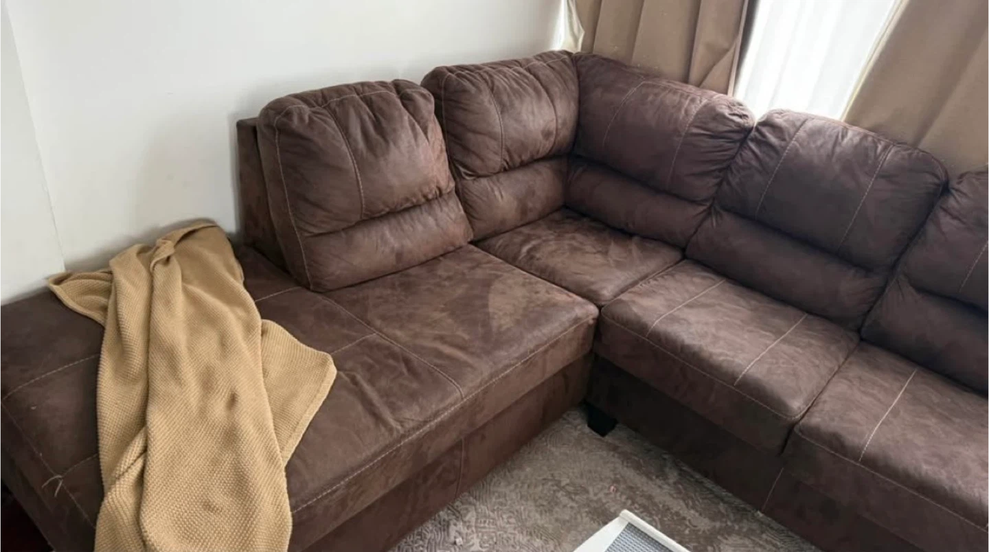 Ashley Sectional Sofa - photo 3