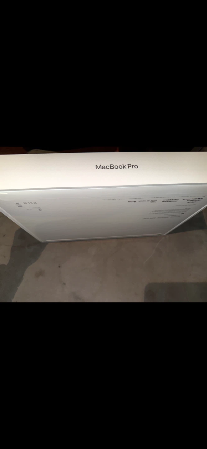 Apple Macbook Pro 16-inch Silver - photo 3