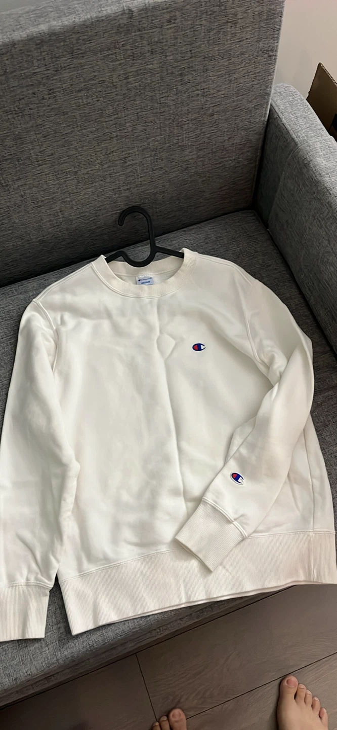Champion White Crewneck Sweatshirt - Size Medium