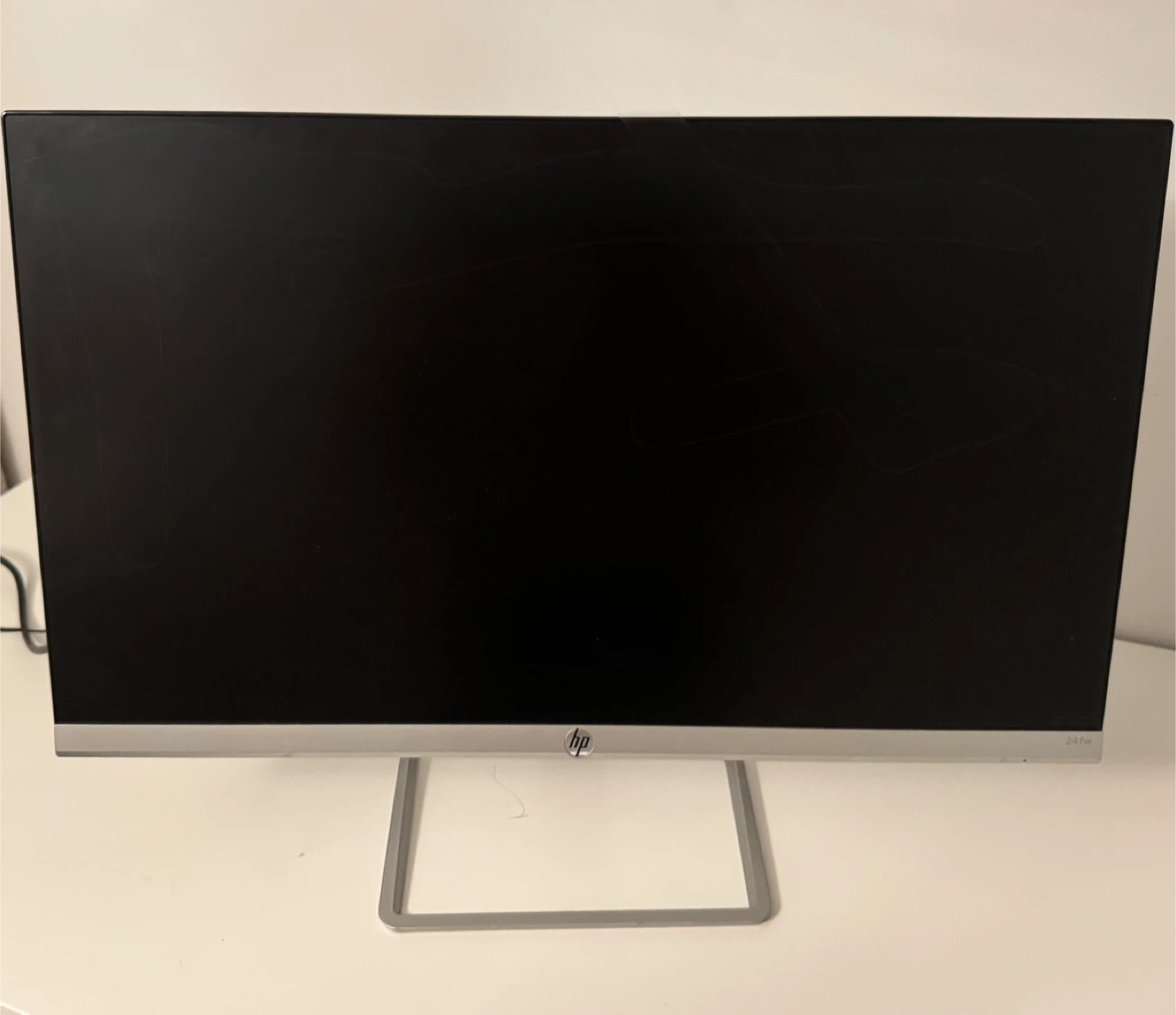 HP 24fw 24-inch IPS Monitor - photo 2