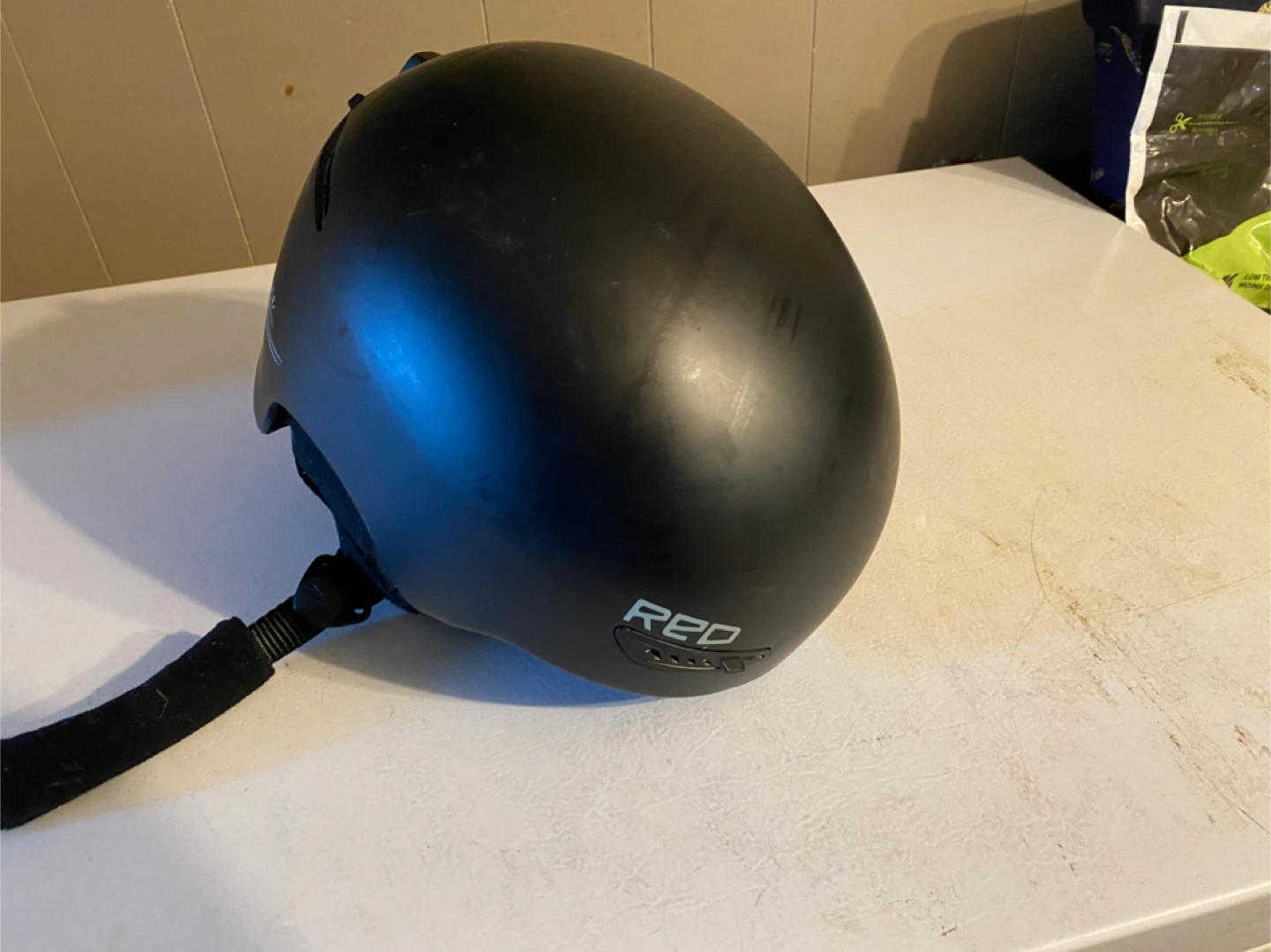 Snowboard, Bindings & RED Helmet - photo 4
