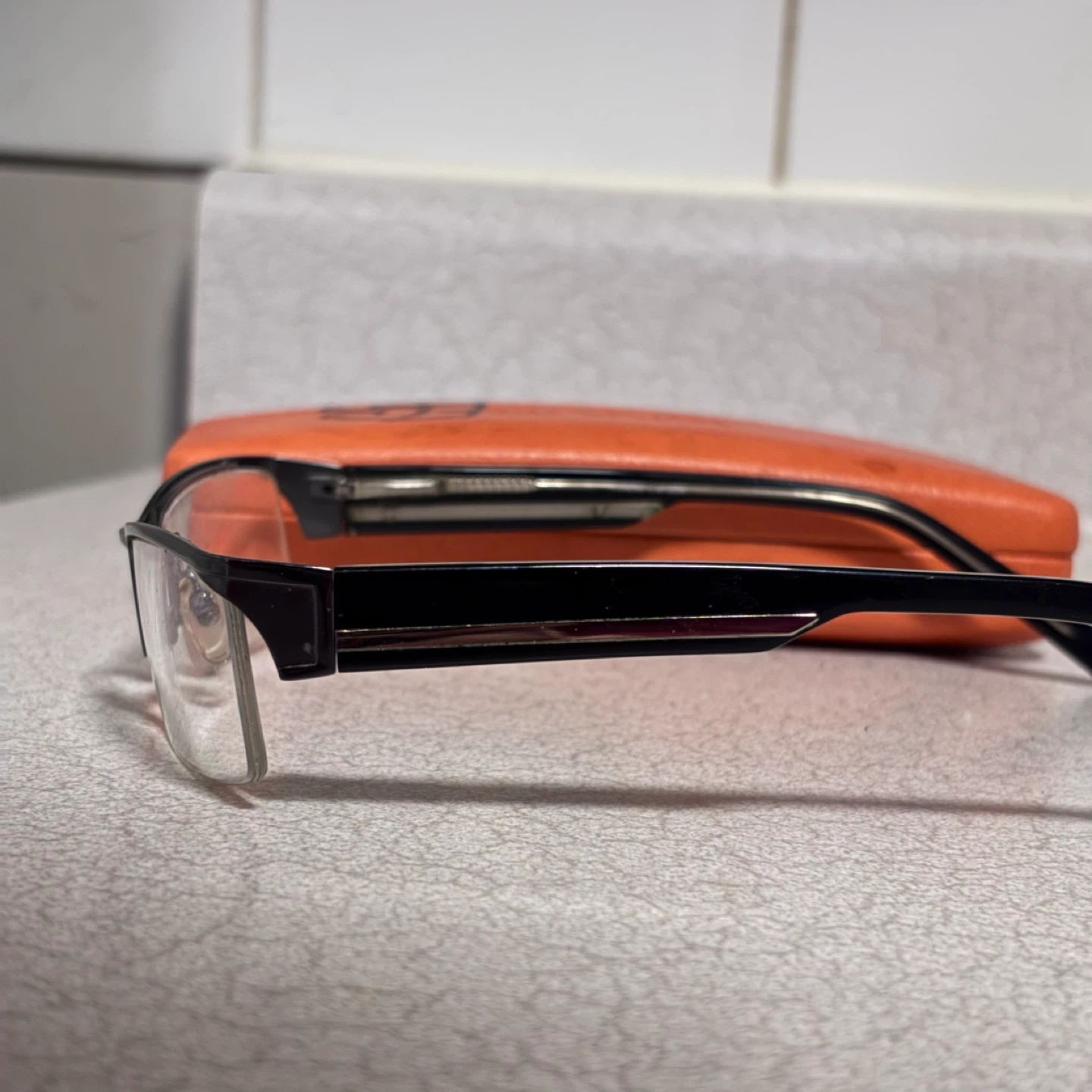 Hakim Optical Glasses with Case - photo 2