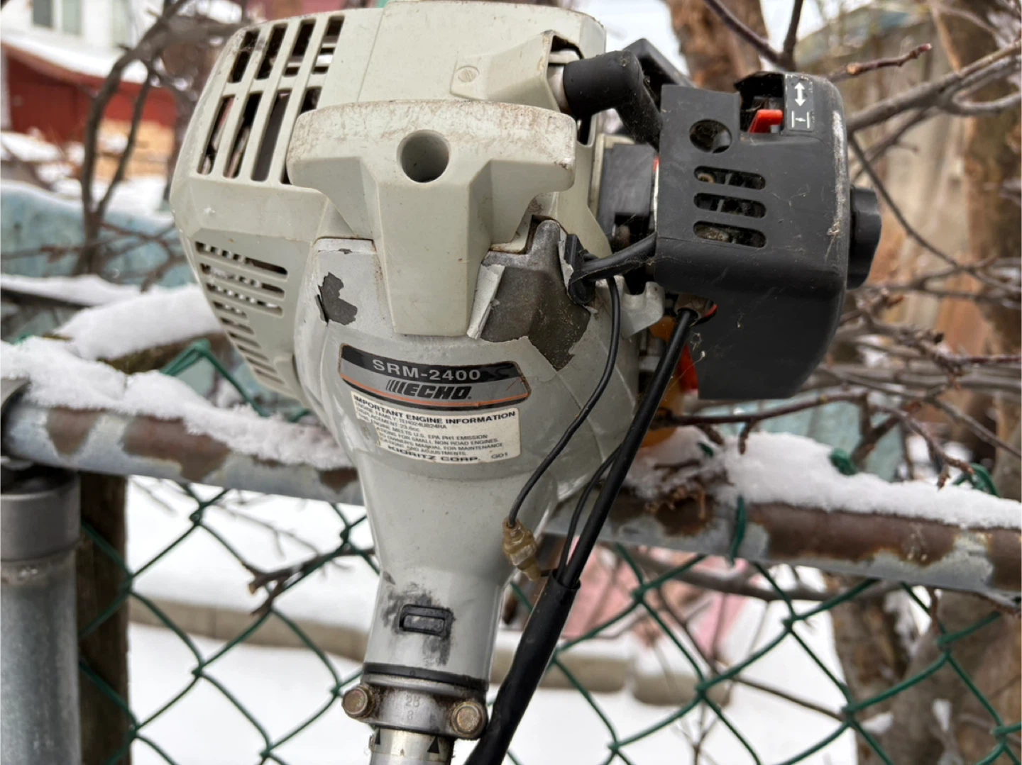 Echo SRM-2400 Weed Wacker - photo 3