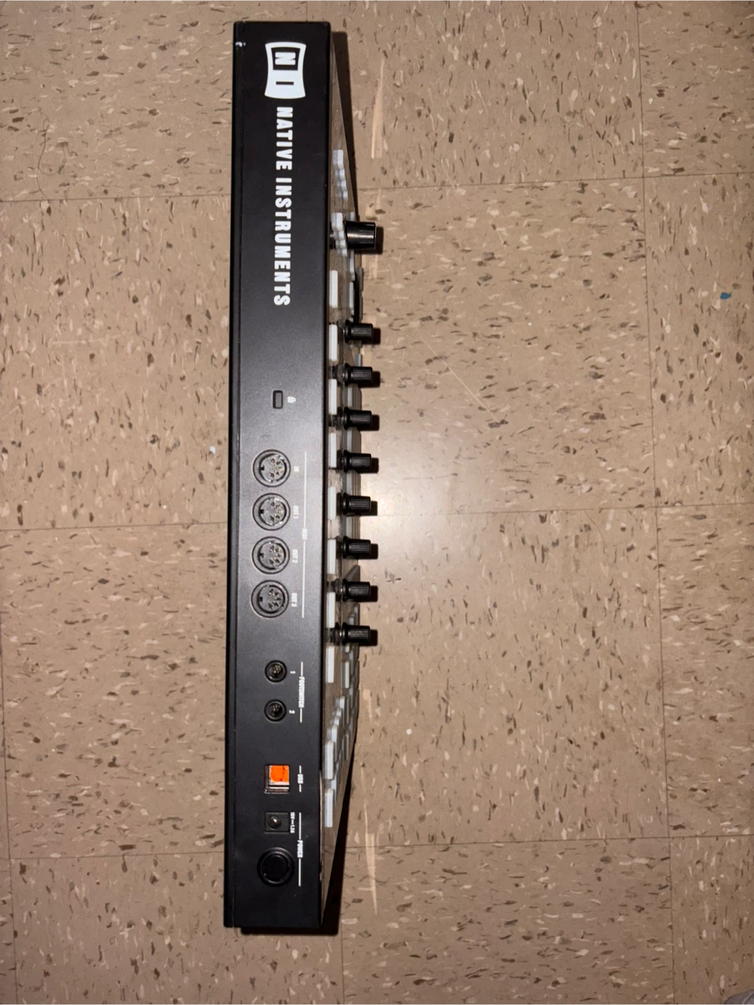Native Instruments Maschine Studio - photo 2