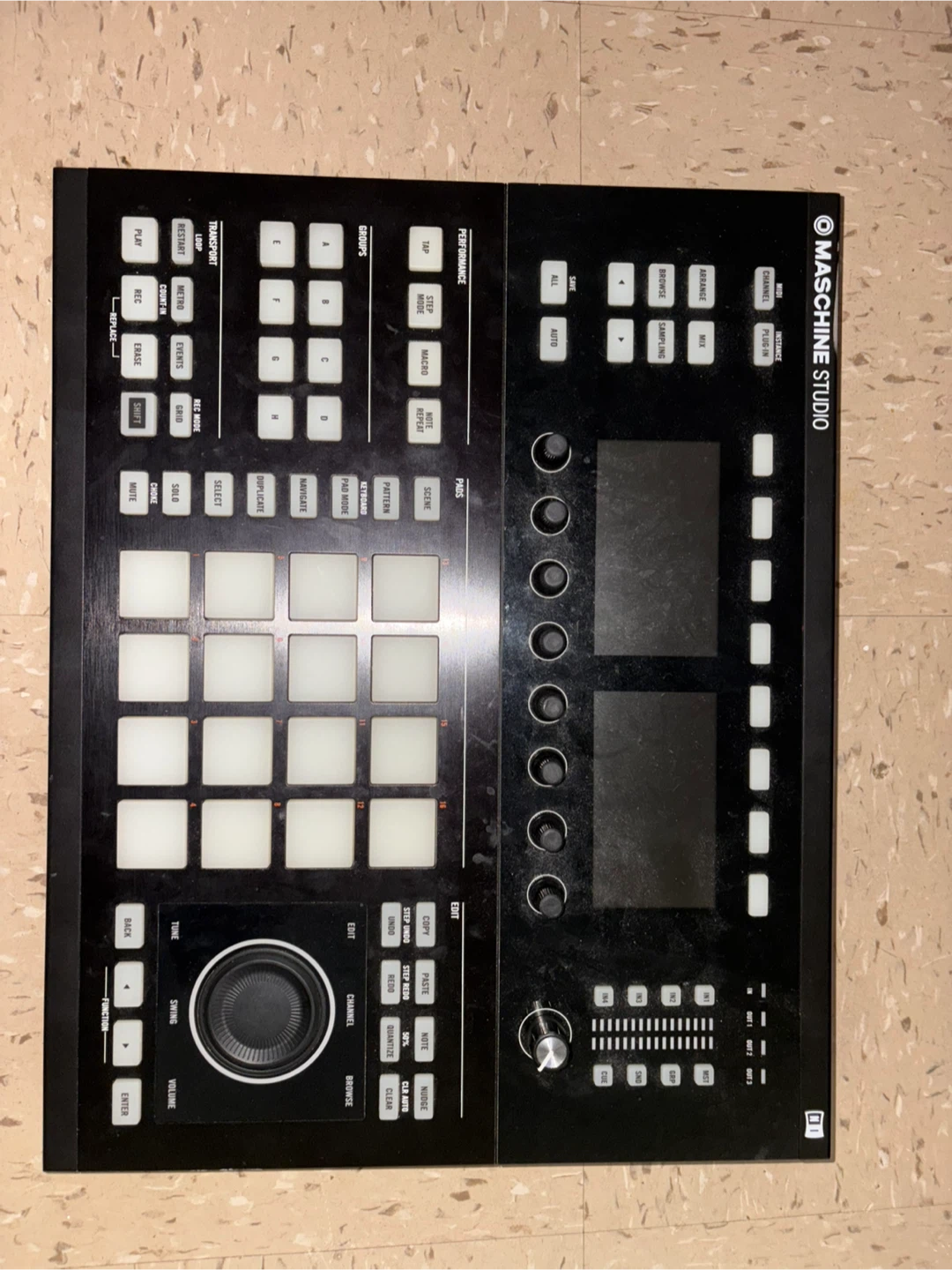 Native Instruments Maschine Studio