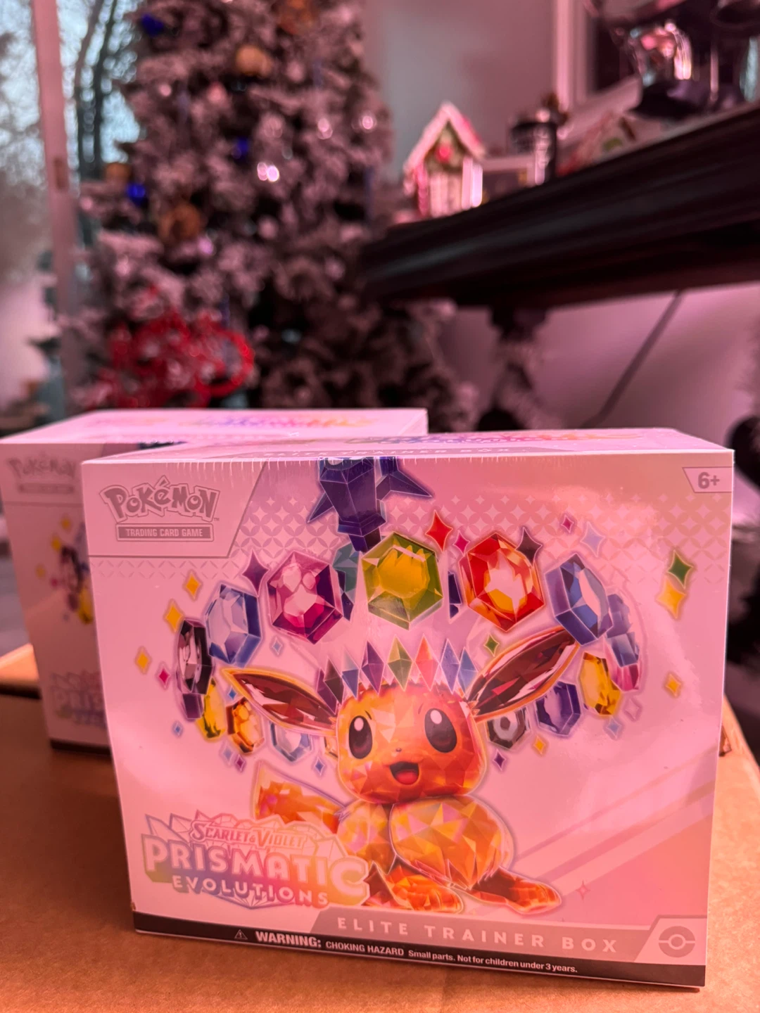 Pokémon Prismatic Evolutions Elite Trainer Box (ETB)