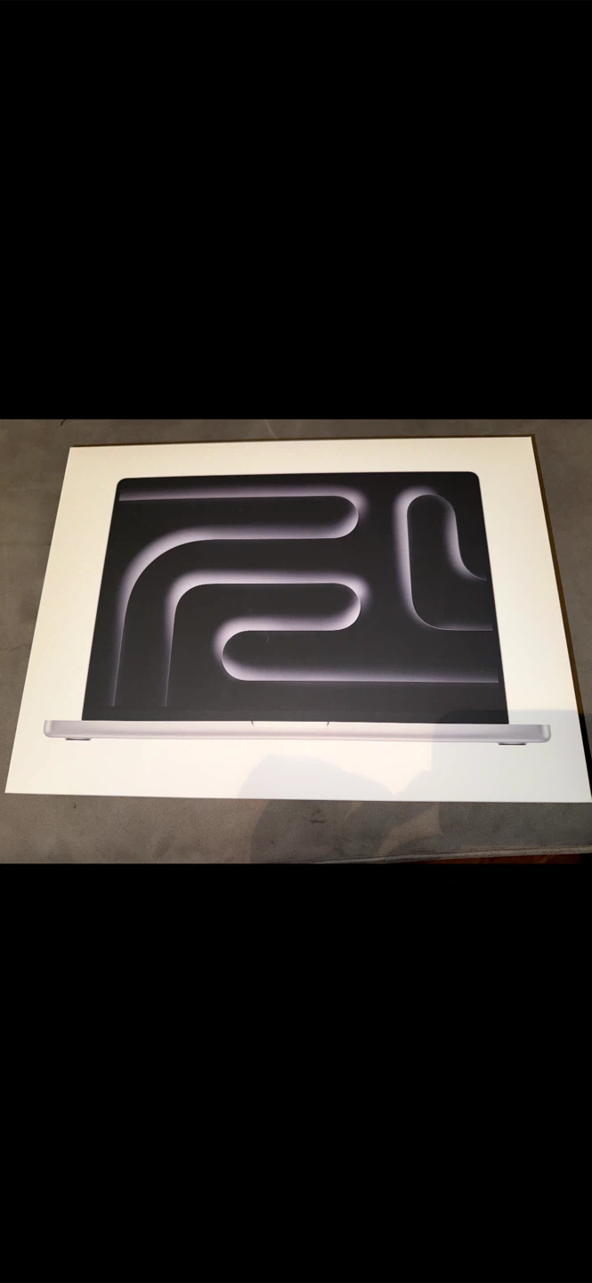 New 14-inch MacBook Pro M3 512GB