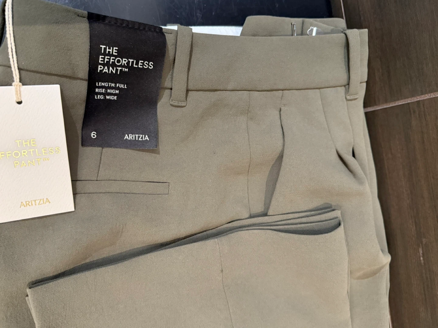 Aritzia Effortless Pant - Olive Green