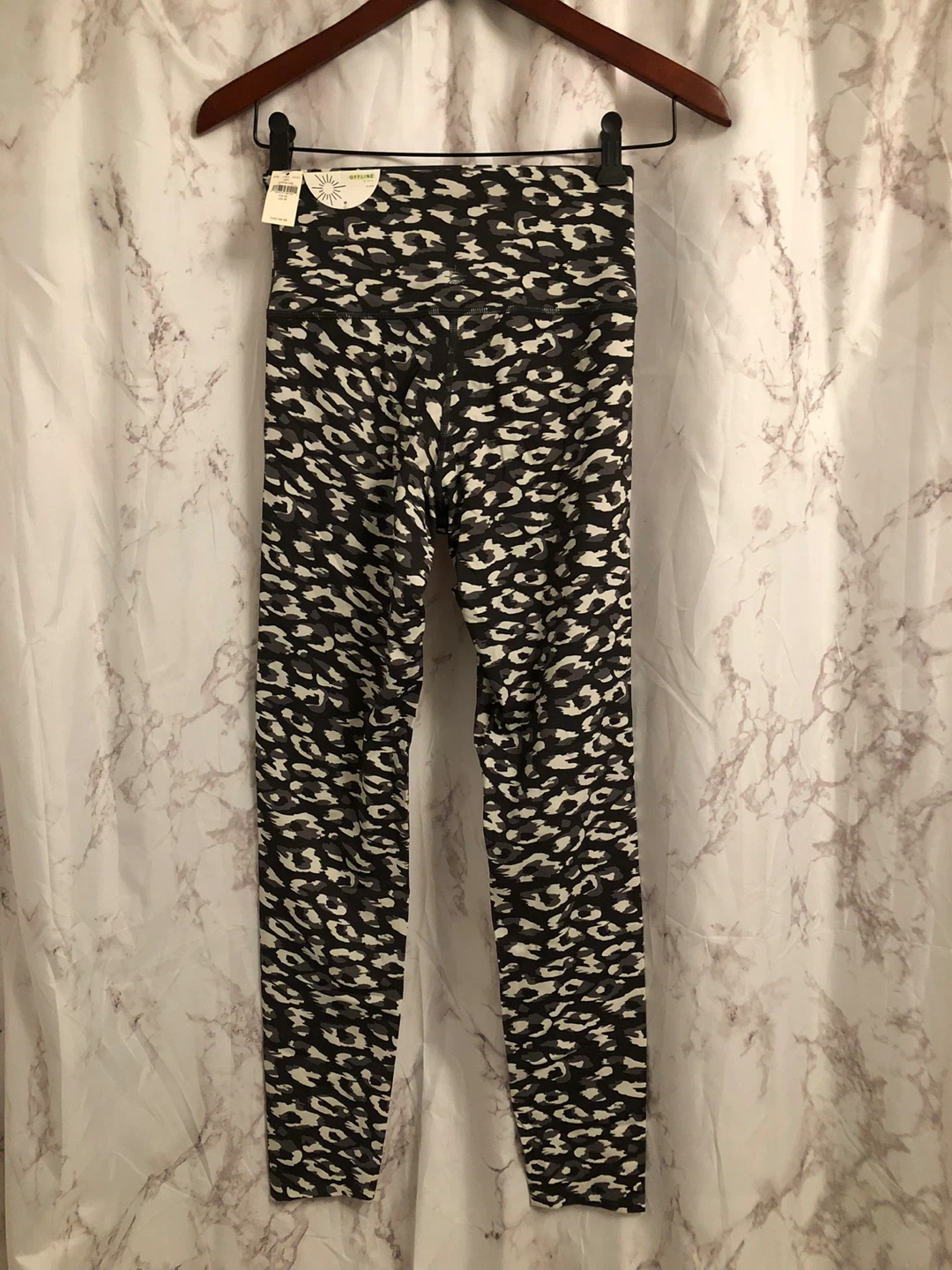 Aerie Offline Hi-Rise Leopard Print Leggings - Size M - photo 4