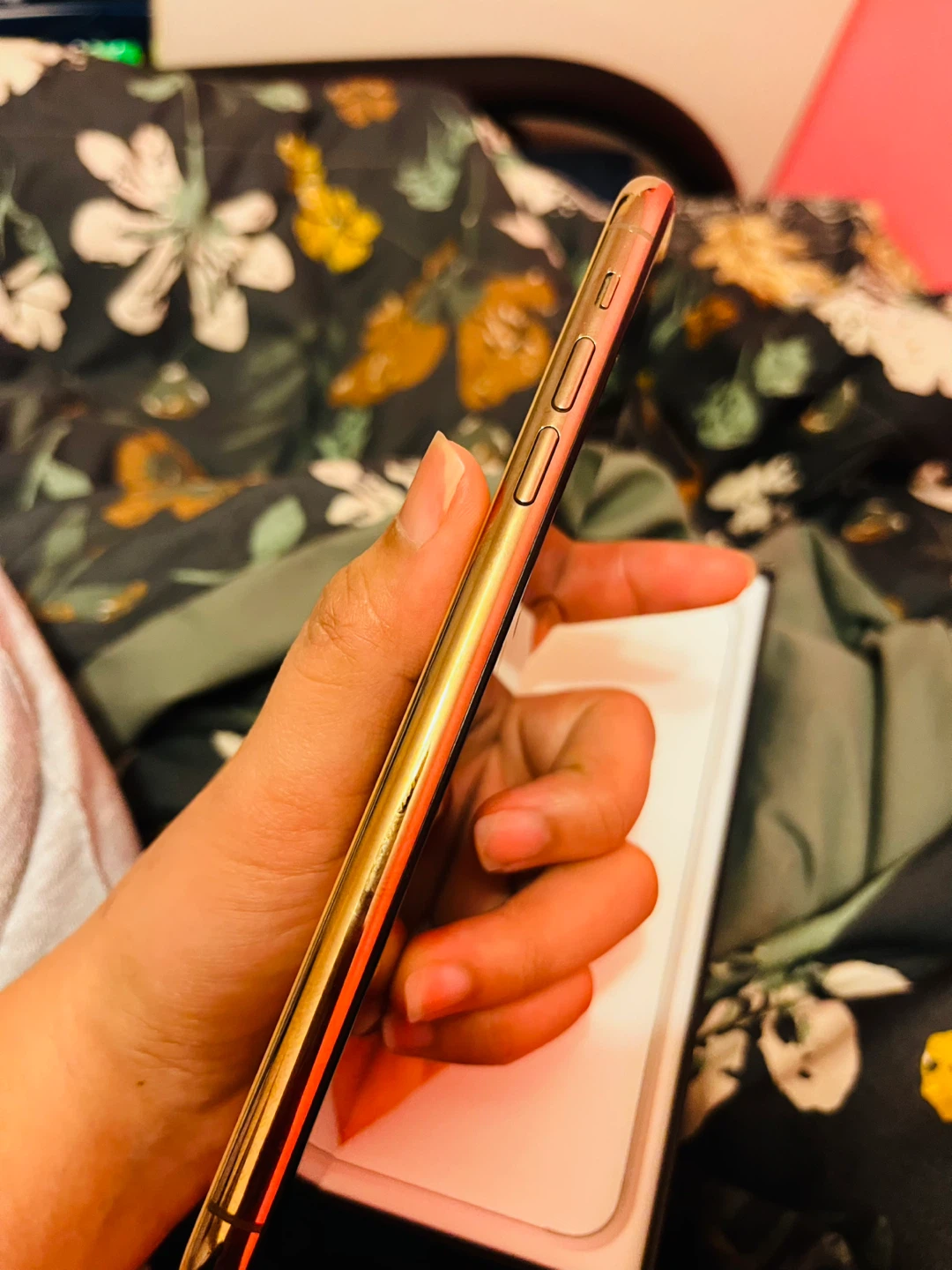 Apple iPhone 11 Pro Max Gold - photo 5