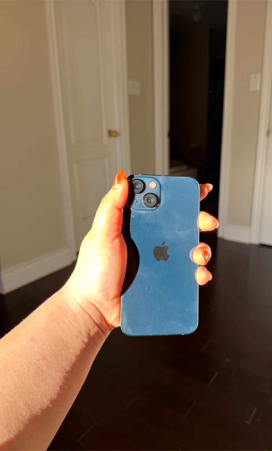 iPhone 13 - Blue - photo 3