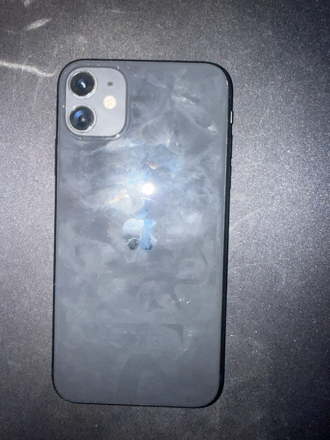 iPhone 11 in Black - photo 2