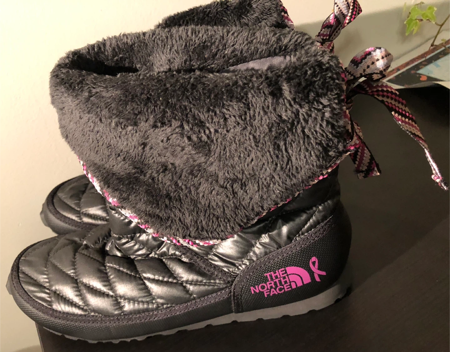 New The North Face Women's Boots - US 8-9 - photo 3