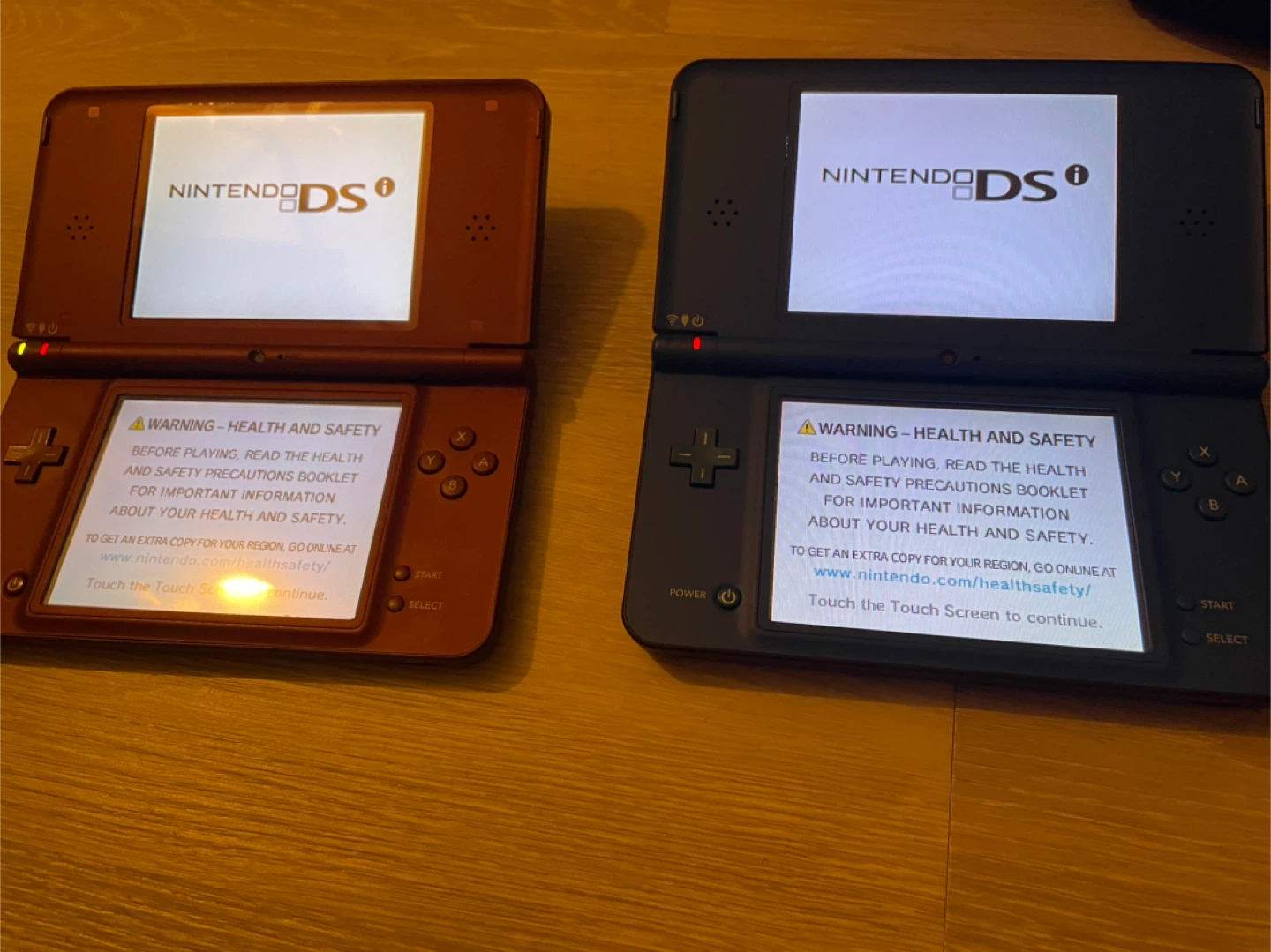 Nintendo DS XL Lot (Red & Blue) + Games - photo 4