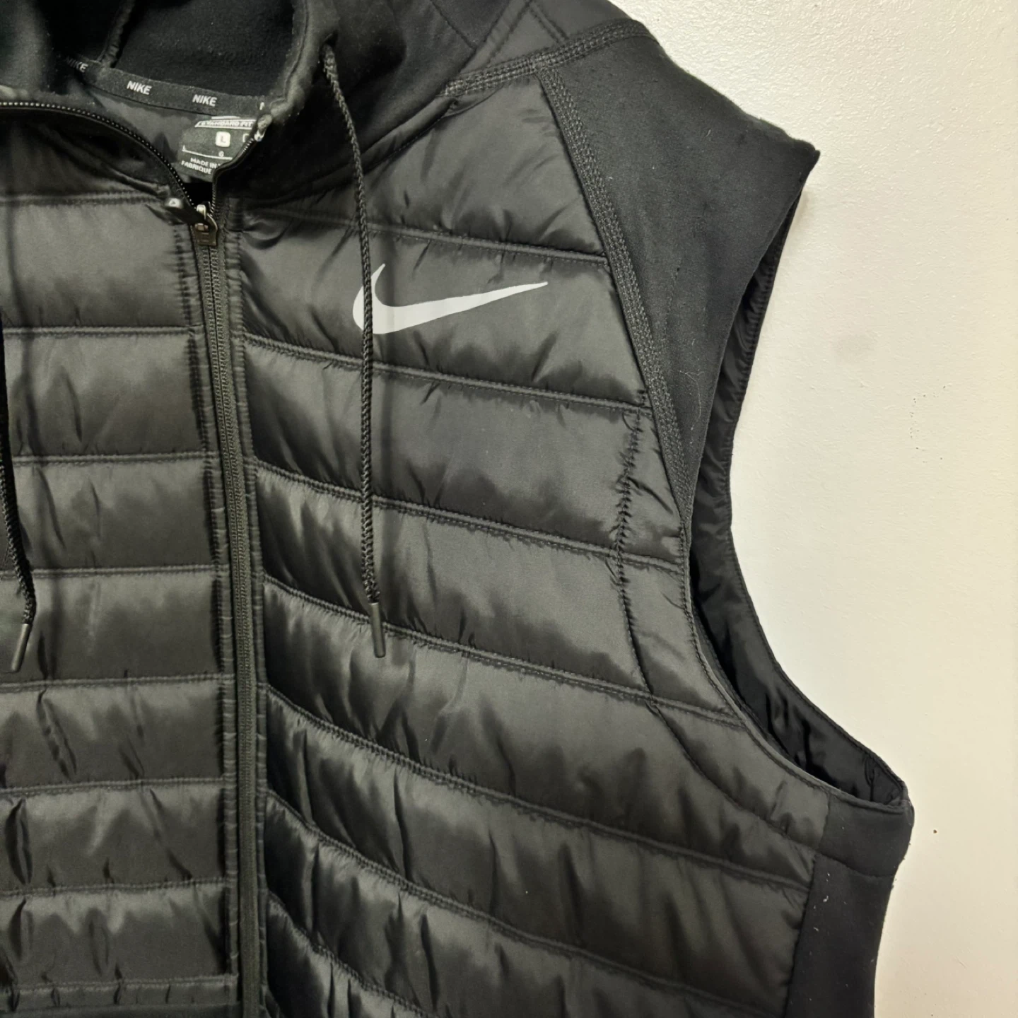 Nike Standard Fit Black Vest - Size L - photo 3