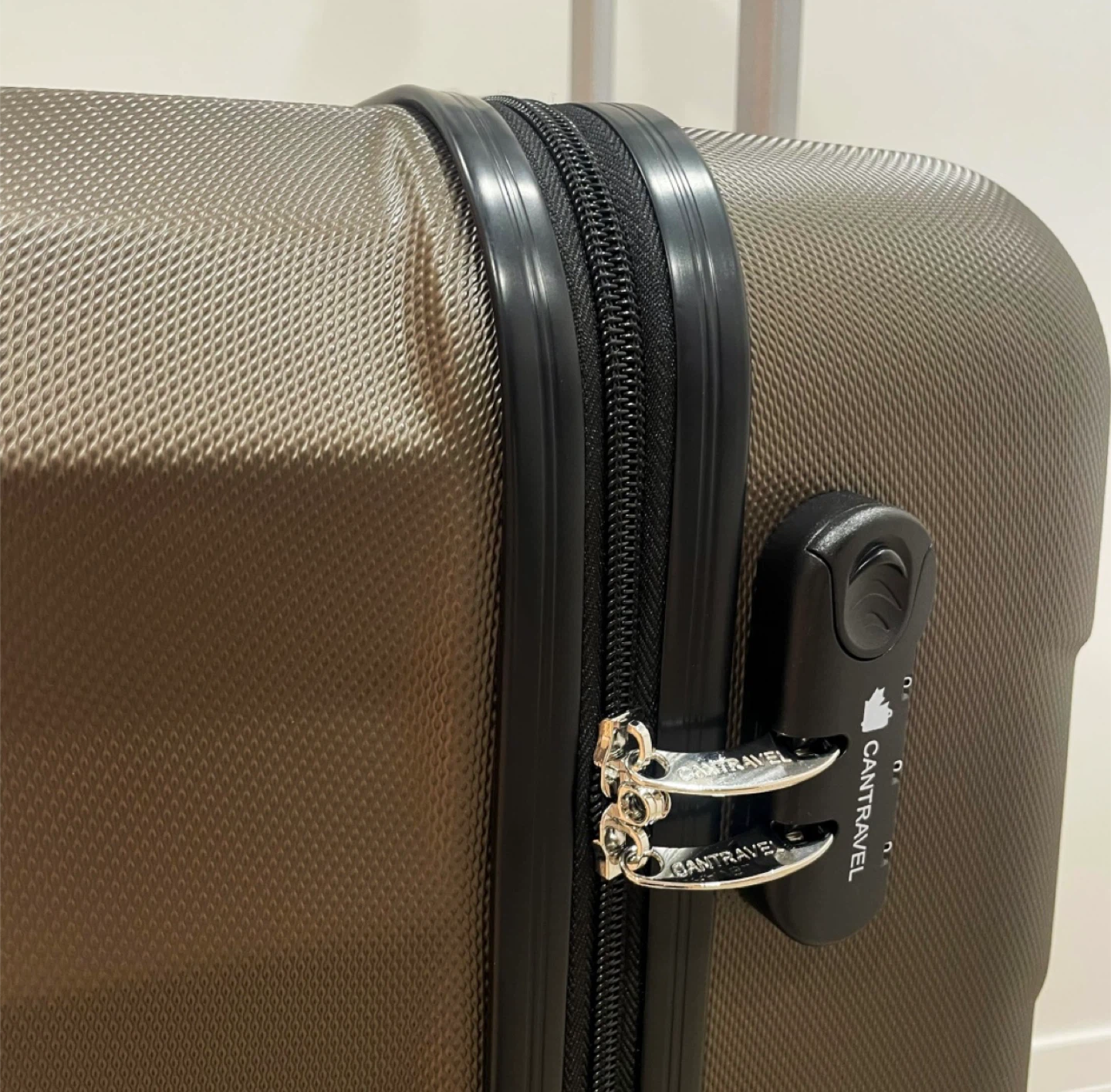 Brand New Espresso Suitcase Luggage Set - 3 Piece (20”/24”/28”) - photo 2