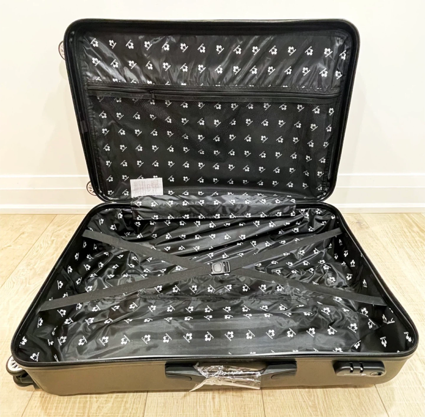 Brand New Espresso Suitcase Luggage Set - 3 Piece (20”/24”/28”) - photo 5
