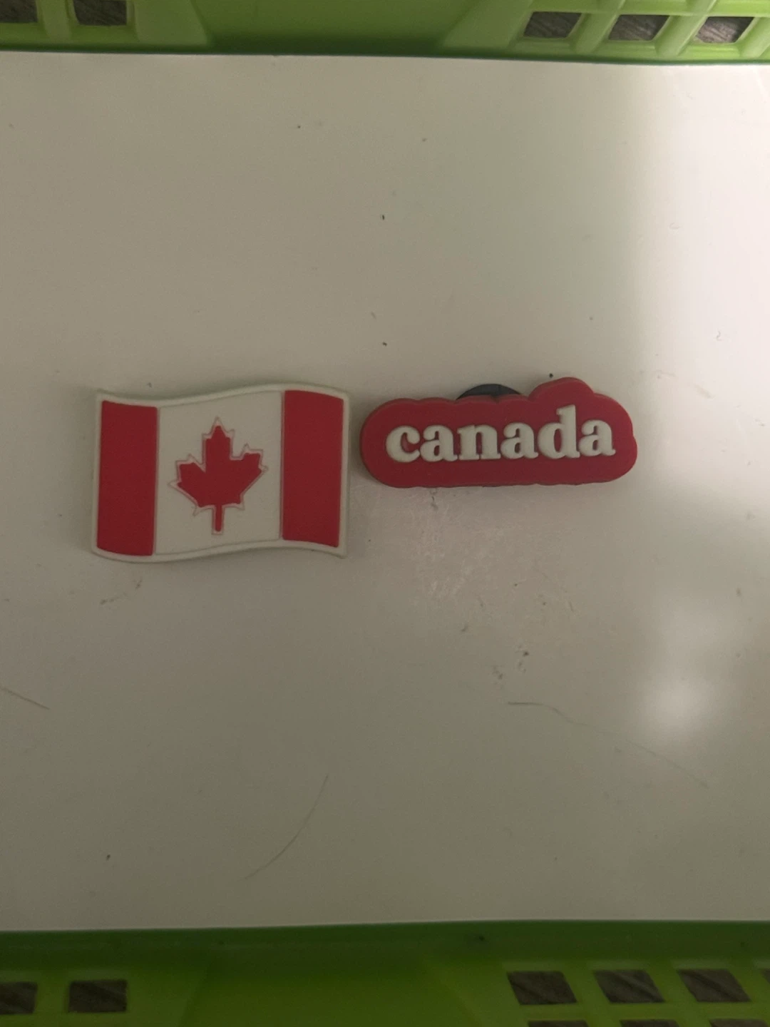 Set of 2 Jibbitz Charms - Canada Theme