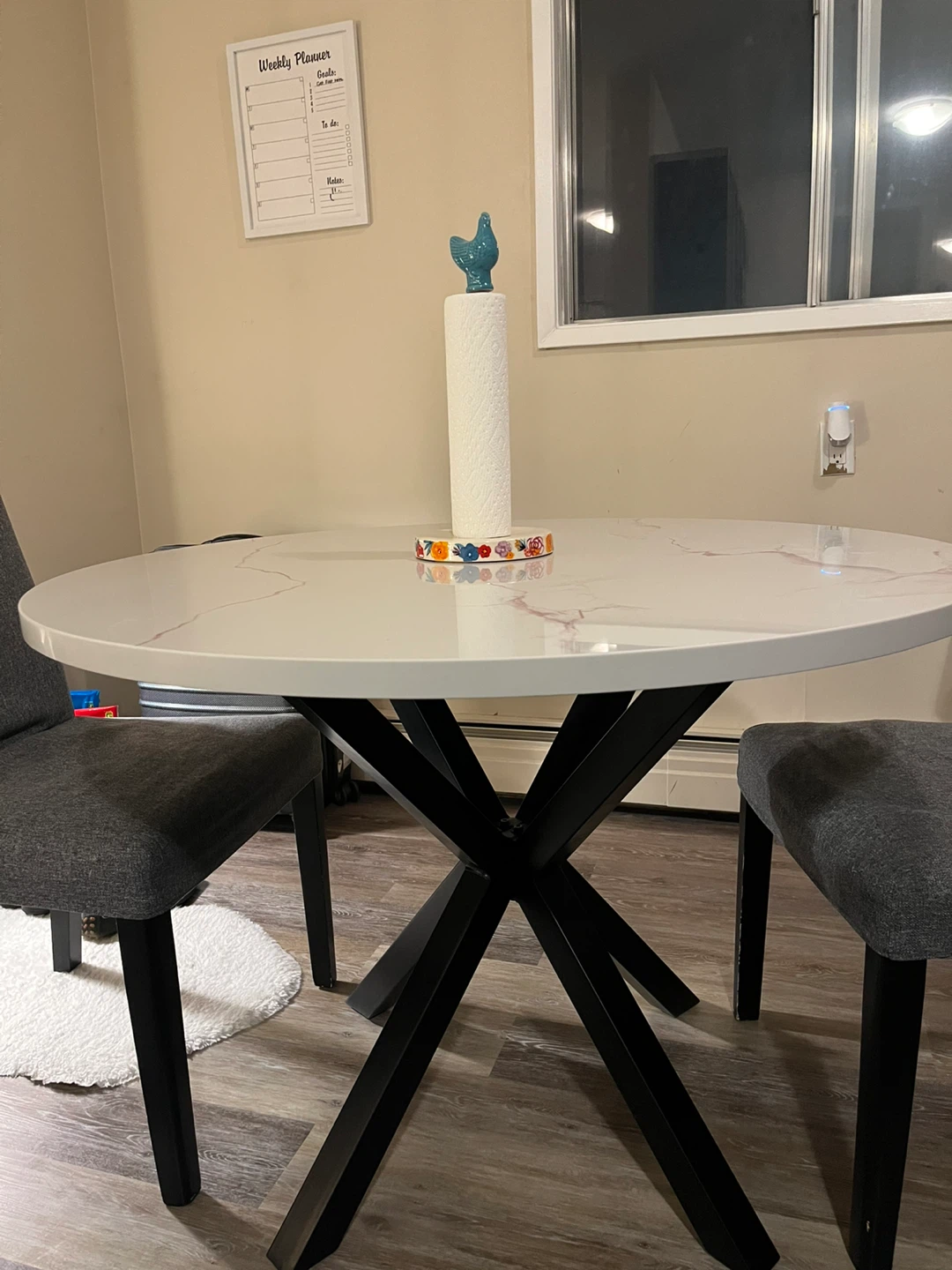Round Dining Table with Black Legs - photo 4