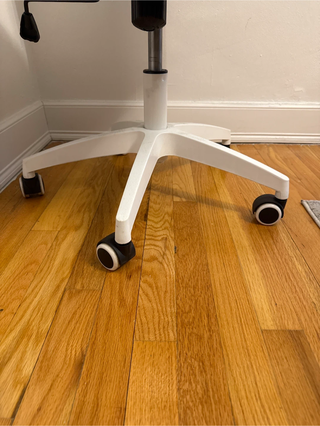 Gray Office Chair - photo 2