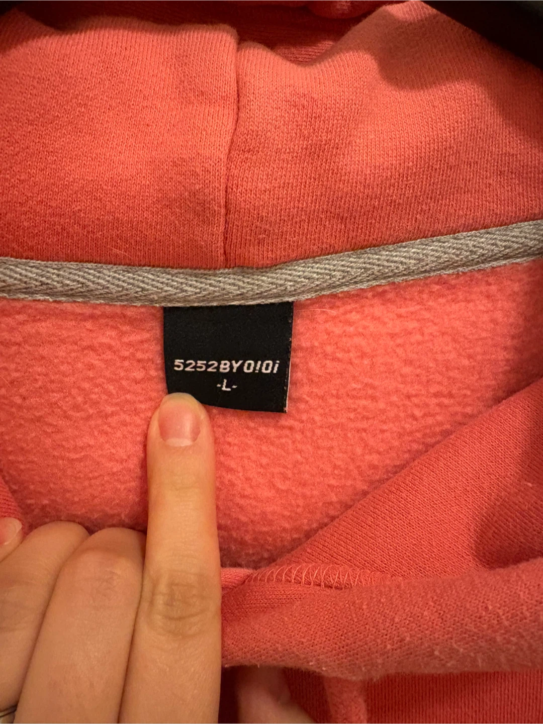 5252 by OIOI Hoodie - Size L - photo 2