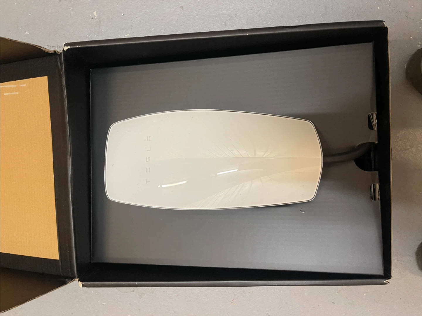 Tesla Wall Connector - photo 2