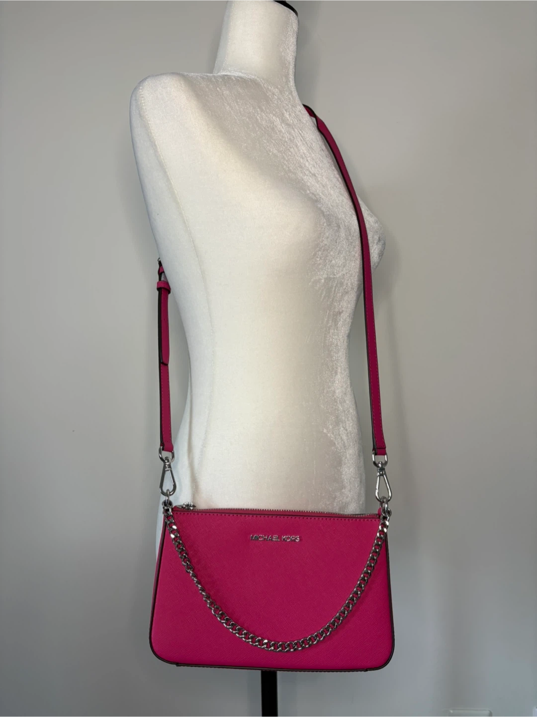 NEW w/o tag- Michael Kors Pink Crossbody Bag - photo 2